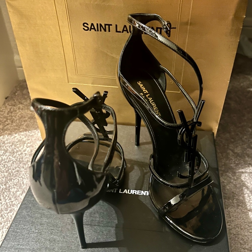 Saint Laurent - CASSANDRA SANDALS IN PATENT LEATHER